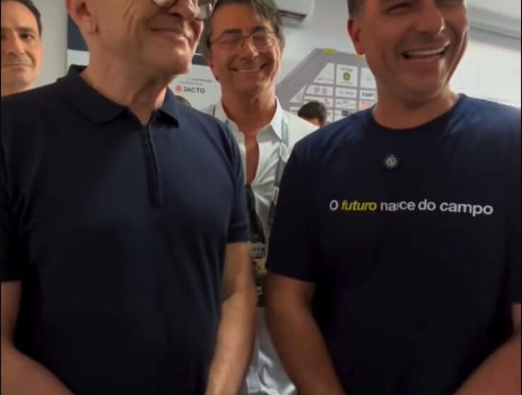  Bolsonaro aponta aliança ampla em torno do seu nome em MT