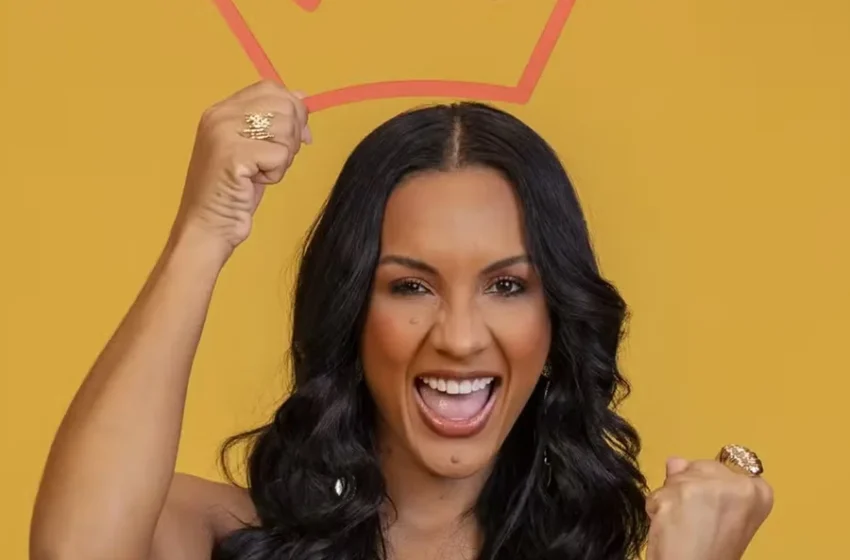 Ex-BBB Maxiane Rodrigues se emociona em apresentação escolar do filho e brinca com meme de maquiagem