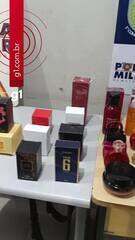 PM prende mulheres em Cuiabá com dezenas de itens furtados de rede de perfumaria