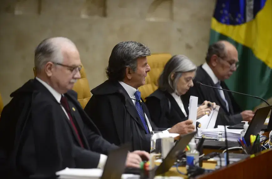 Gilmar Mendes critica Edson Fachin por paralisia de processos e agrava tensão no STF