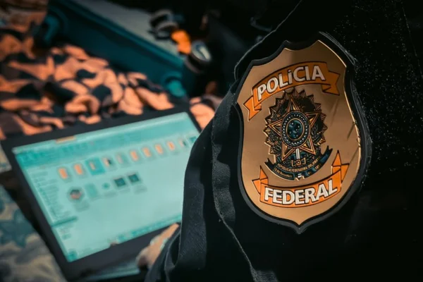 Operação Sem Refino: Escrivães da PF usavam celulares em nome de pessoas mortas