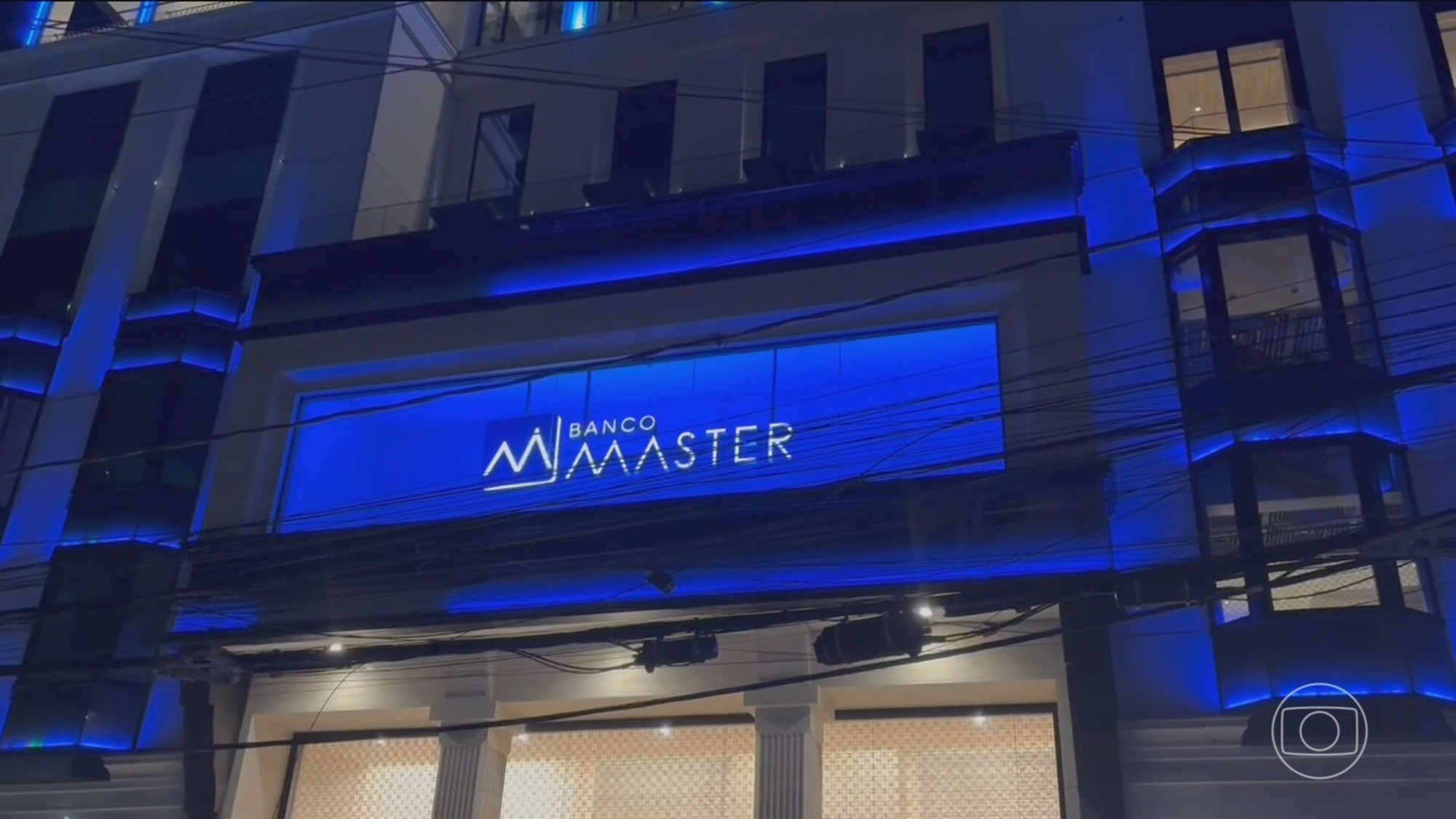 Suspeito de integrar grupo hacker ligado ao Banco Master é preso em Dubai e chega a São Paulo