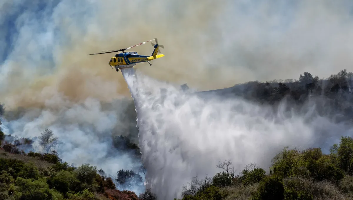 Avanço do incêndio Sandy na Califórnia gera ordens de evacuação para 33 mil