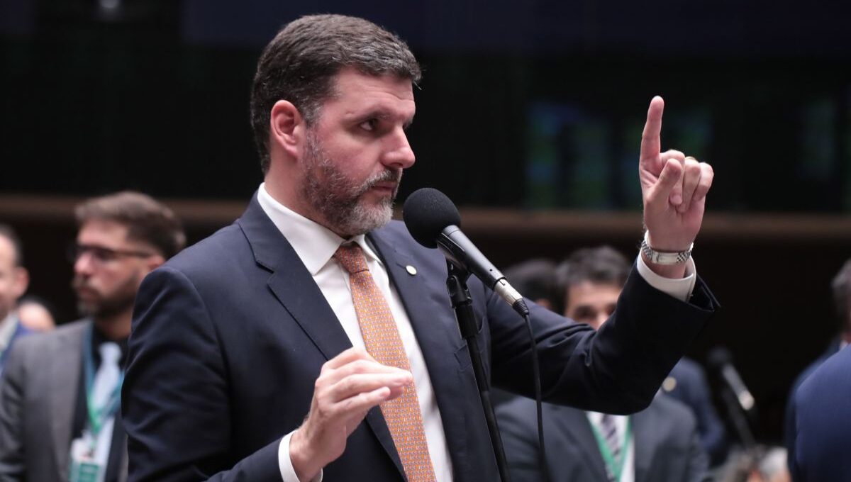 Bancada ruralista define encontros com presidenciáveis de direita após convenções de 2026