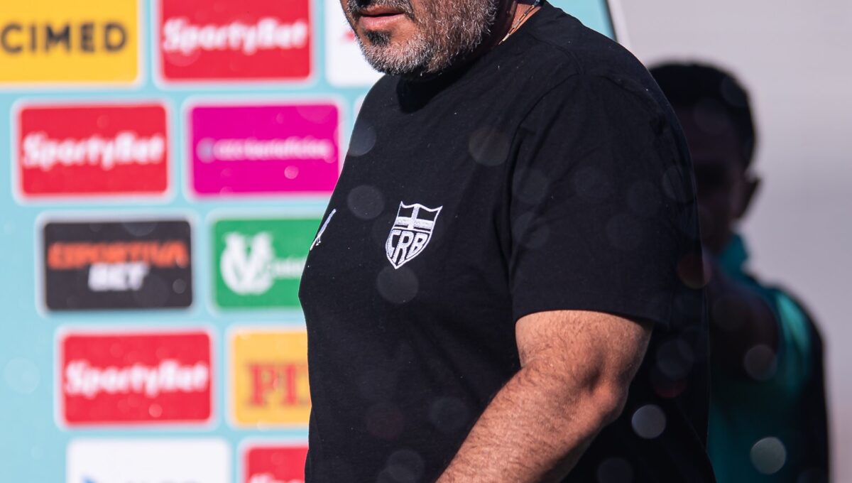 Eduardo Barroca exalta evolução tática do CRB após derrubar invencibilidade do Sport na Série B