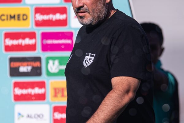 Eduardo Barroca exalta evolução tática do CRB após derrubar invencibilidade do Sport na Série B