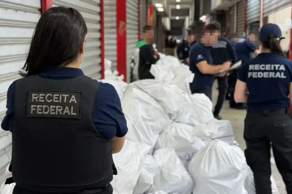 Fisco interdita shoppings no Brás em ofensiva contra pirataria e contrabando