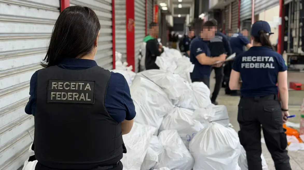Fisco interdita shoppings no Brás em ofensiva contra pirataria e contrabando