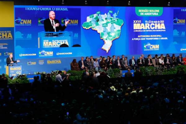 Marcha dos Prefeitos em Brasília reúne presidenciáveis e debate crise na segurança pública