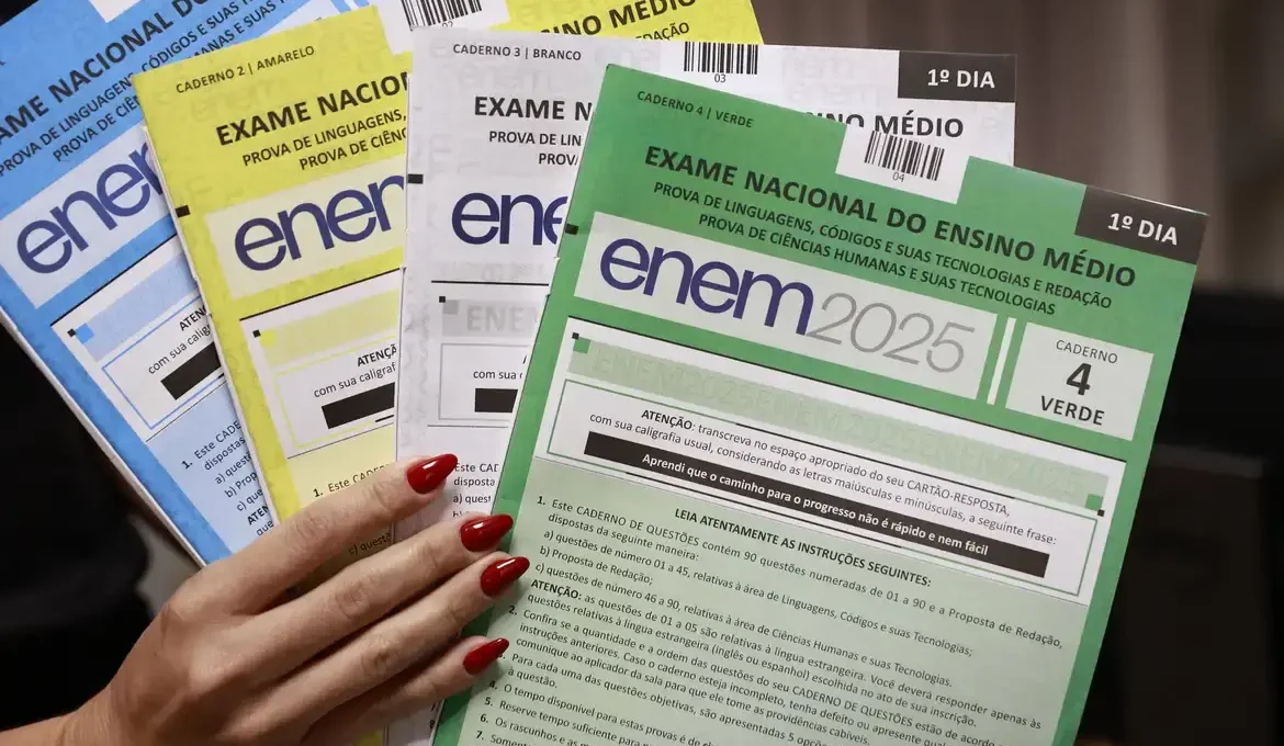 MEC anuncia inscrição automática para o Enem e expansão de 10 mil locais de prova