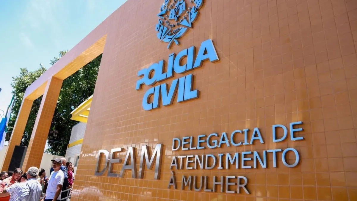 Polícia Civil busca dois foragidos por estupro coletivo de adolescente no Rio