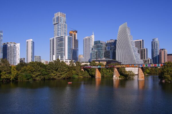 Polícia de Austin detém jovens suspeitos de série de ataques a tiros no Texas