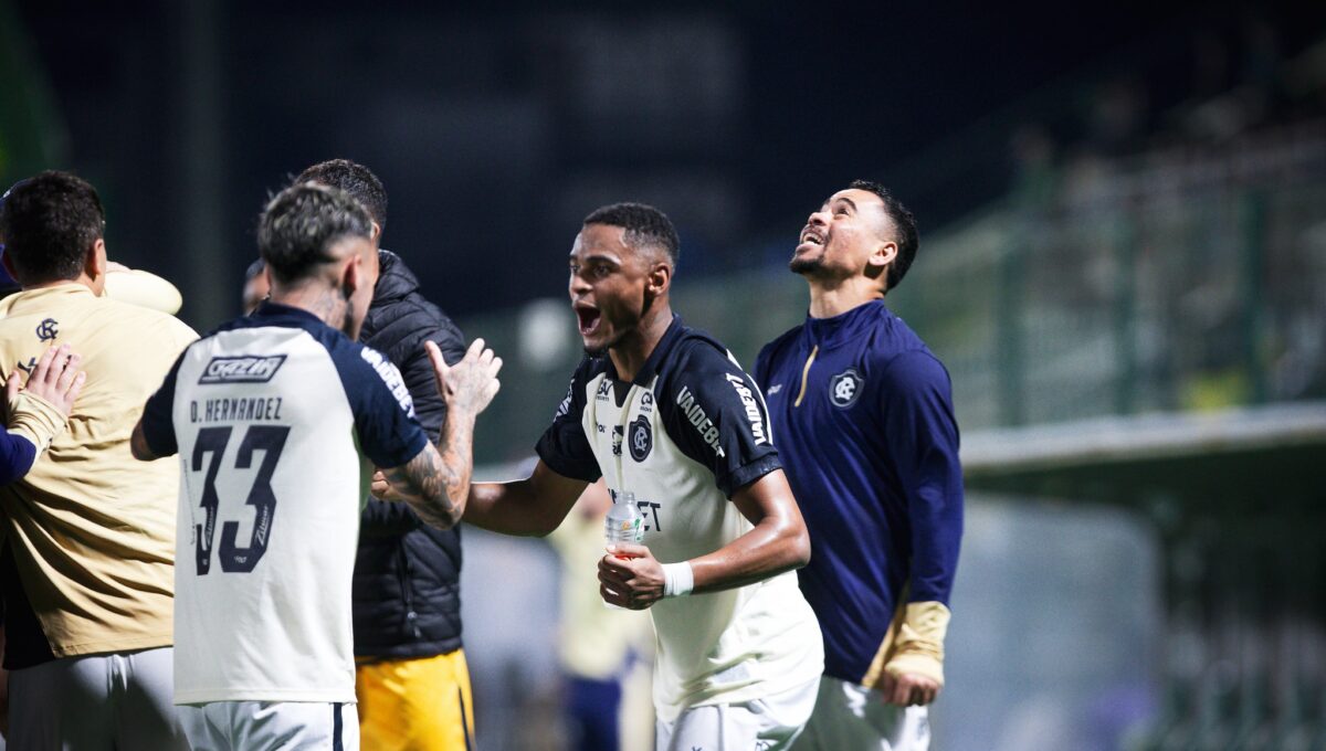 Remo vence Chapecoense de virada e mantém sequência positiva antes da parada para a Copa