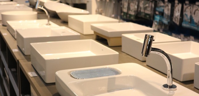 Vilarejo aplica desconto de 20% em linha de louças e metais para obras e reformas