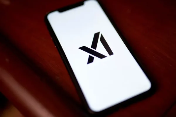 xAI atrasa bônus de US$ 420 prometido a funcionários por dados fiscais para o Grok