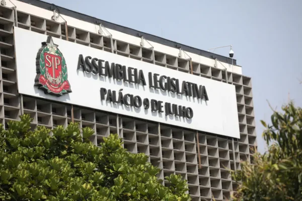 Alesp: Parlamentares destinam R$ 700 mil para empresas de gestora ligada a filme de Bolsonaro