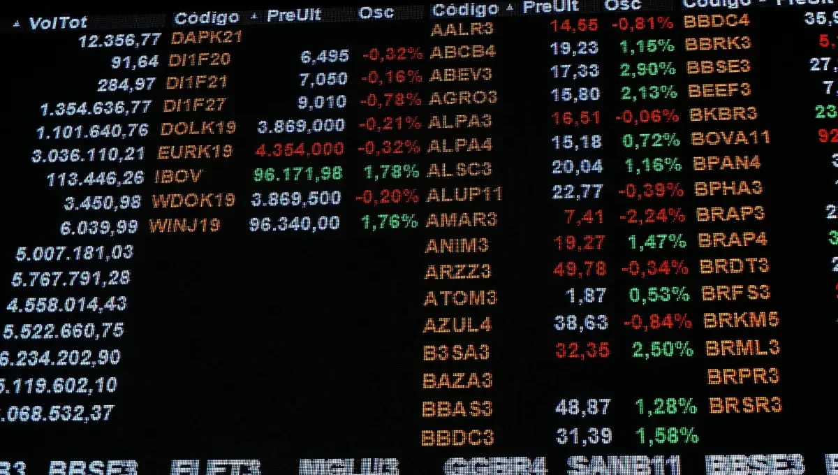 Conflito no Oriente Médio e inflação provocam retirada de R$ 10 bilhões de estrangeiros da B3