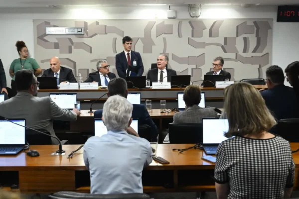 Otto Lobo e Igor Muniz recebem aval da CAE para comando da CVM
