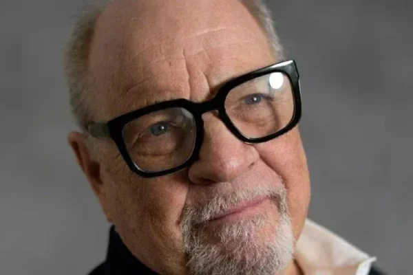 Paul Schrader é “dispensado” por namorada de inteligência artificial após teste de limites