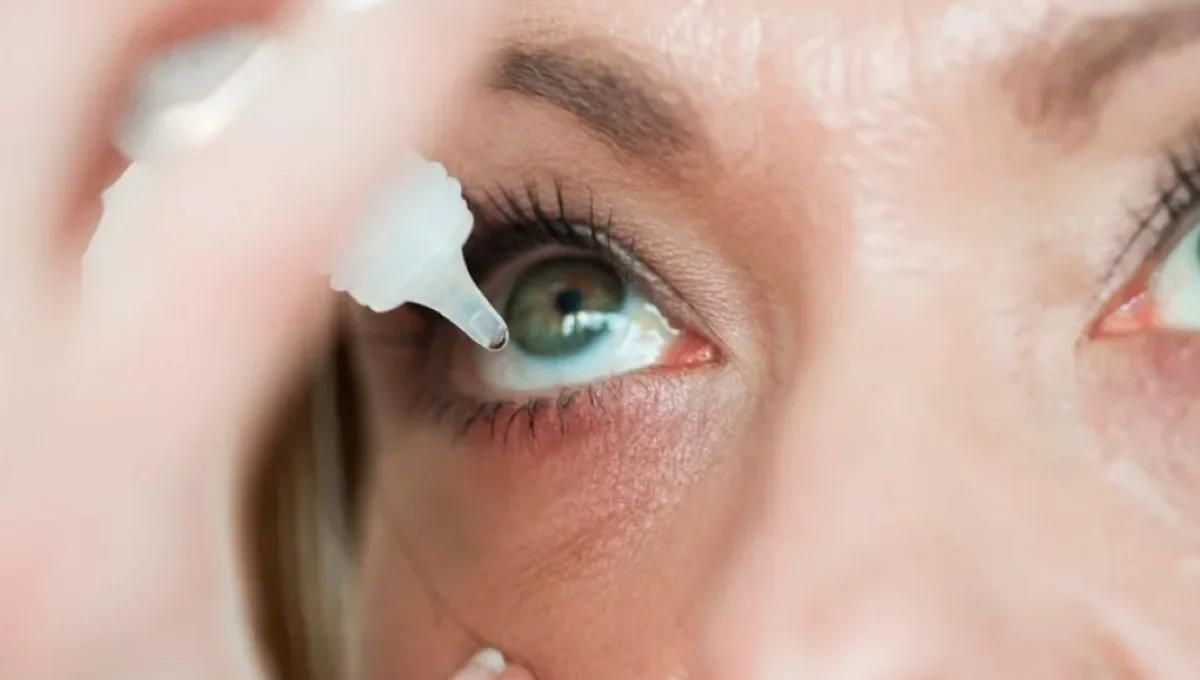Triquíase: conheça a condição ocular que provoca irritação e ardência nos cílios