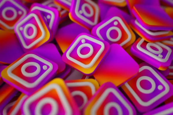 Usuários relatam falhas no Instagram nesta terça-feira (19)