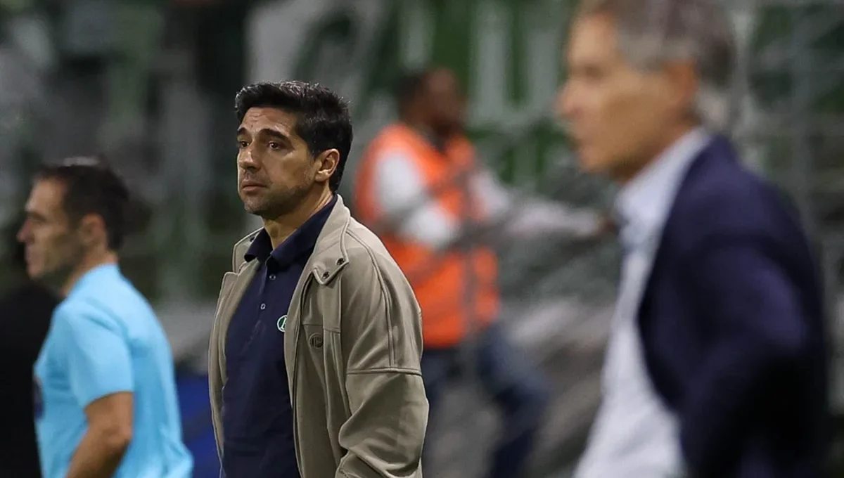 Abel Ferreira responsabiliza-se por derrota do Palmeiras e faz crítica indireta ao Flamengo