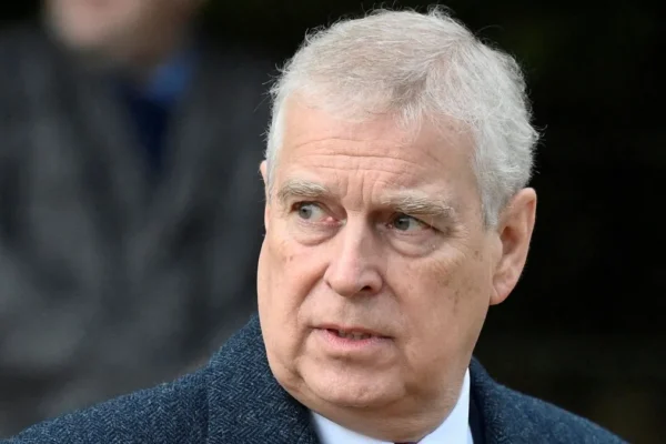 Autoridades britânicas ampliam busca por testemunhas em investigação sobre Andrew Mountbatten-Windsor