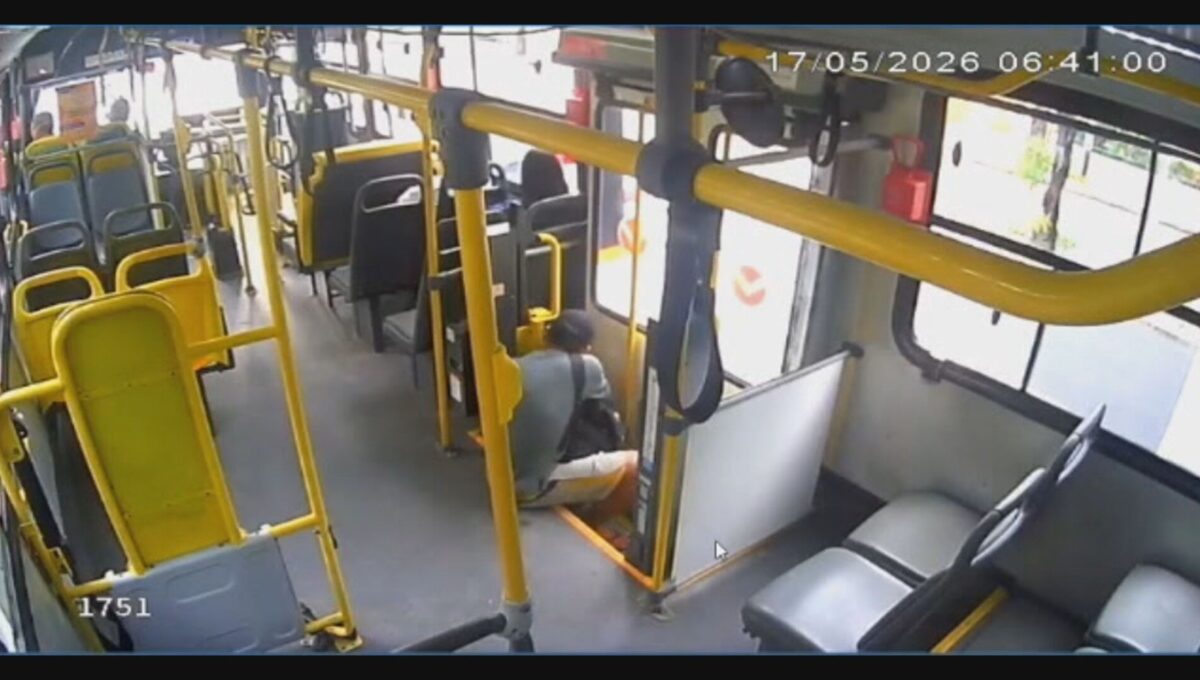 Câmera flagra furto de componentes de elevadores de acessibilidade em ônibus do Grande Recife