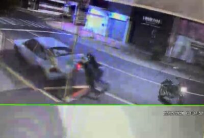 Câmeras flagram criminosos empurrando carro quebrado após furto de loja em Ribeirão Preto