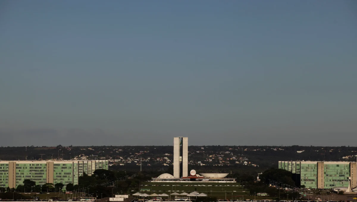 Executivo propõe transição de três anos para extinção da jornada 6x1 no Congresso