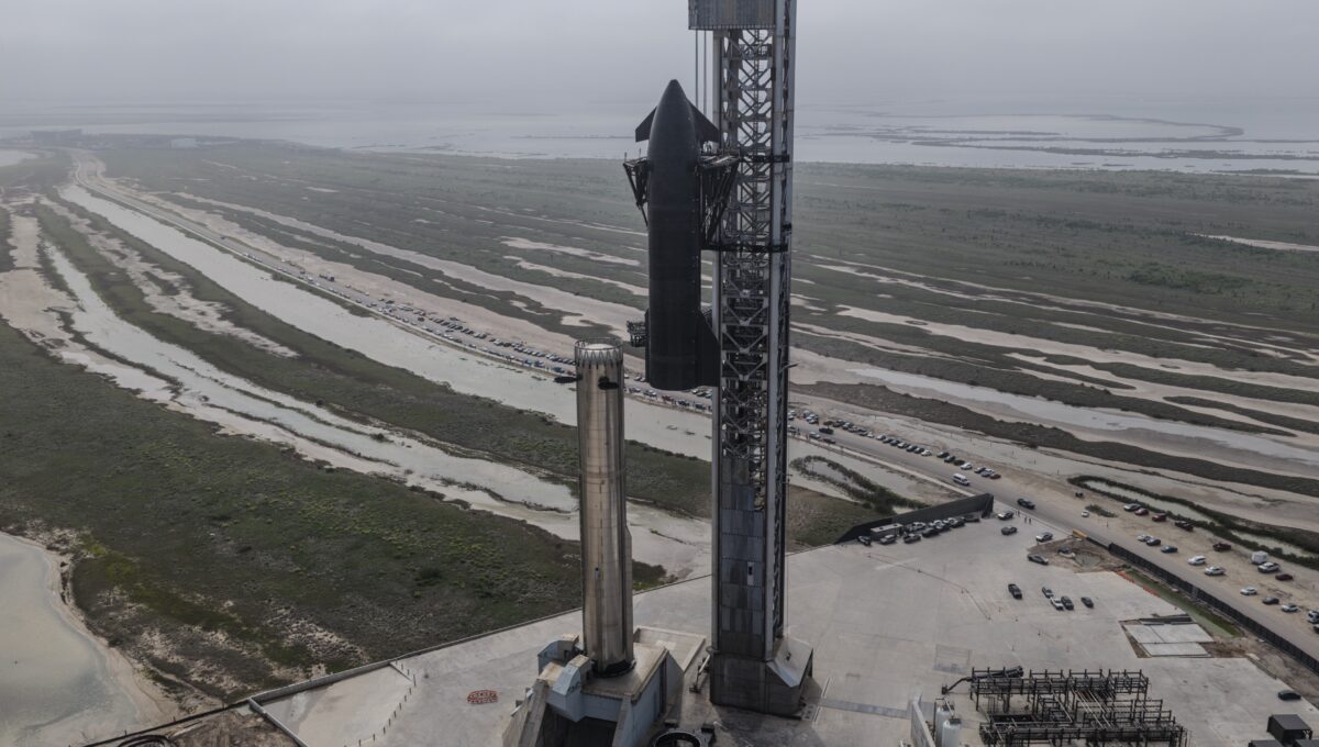 Falha em torre de lançamento obriga SpaceX a adiar 12º voo da Starship