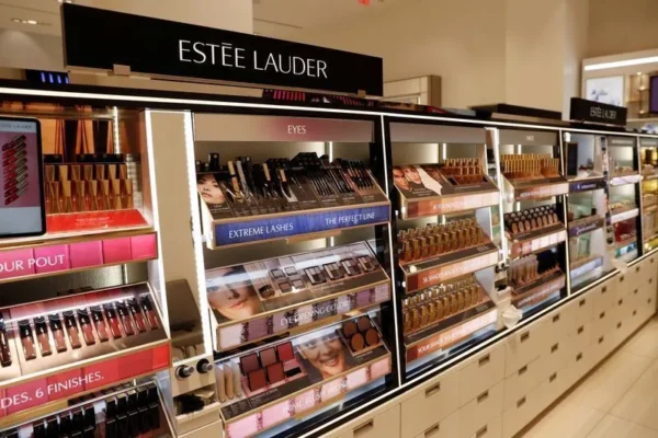 Fusão entre Estée Lauder e Puig é cancelada após meses de negociações