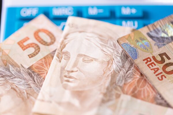 Maioria dos brasileiros endividados projeta benefícios com nova fase do Desenrola, aponta Datafolha
