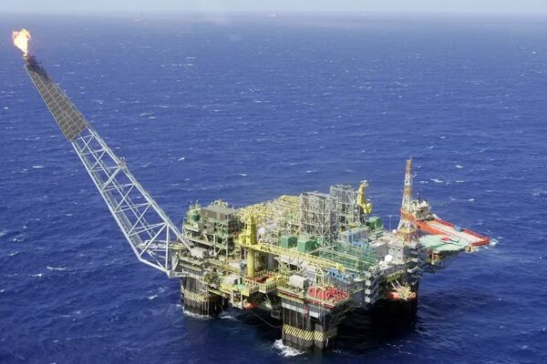 Preços do petróleo sobem com impasse diplomático entre EUA e Irã